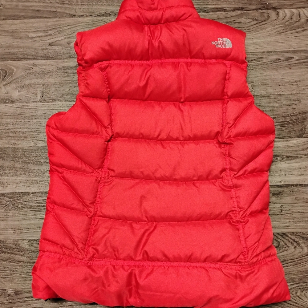 Ladies| The North Face Red Puffer Vest | Size XL - Picture 9 of 9